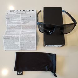 Oakley Sliver Matte Black Brand New