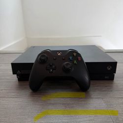 XBOX ONE in Great Conditions 