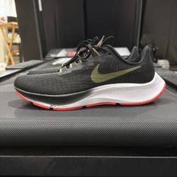 Nike Zoom Pegasus 37 Size 8.5