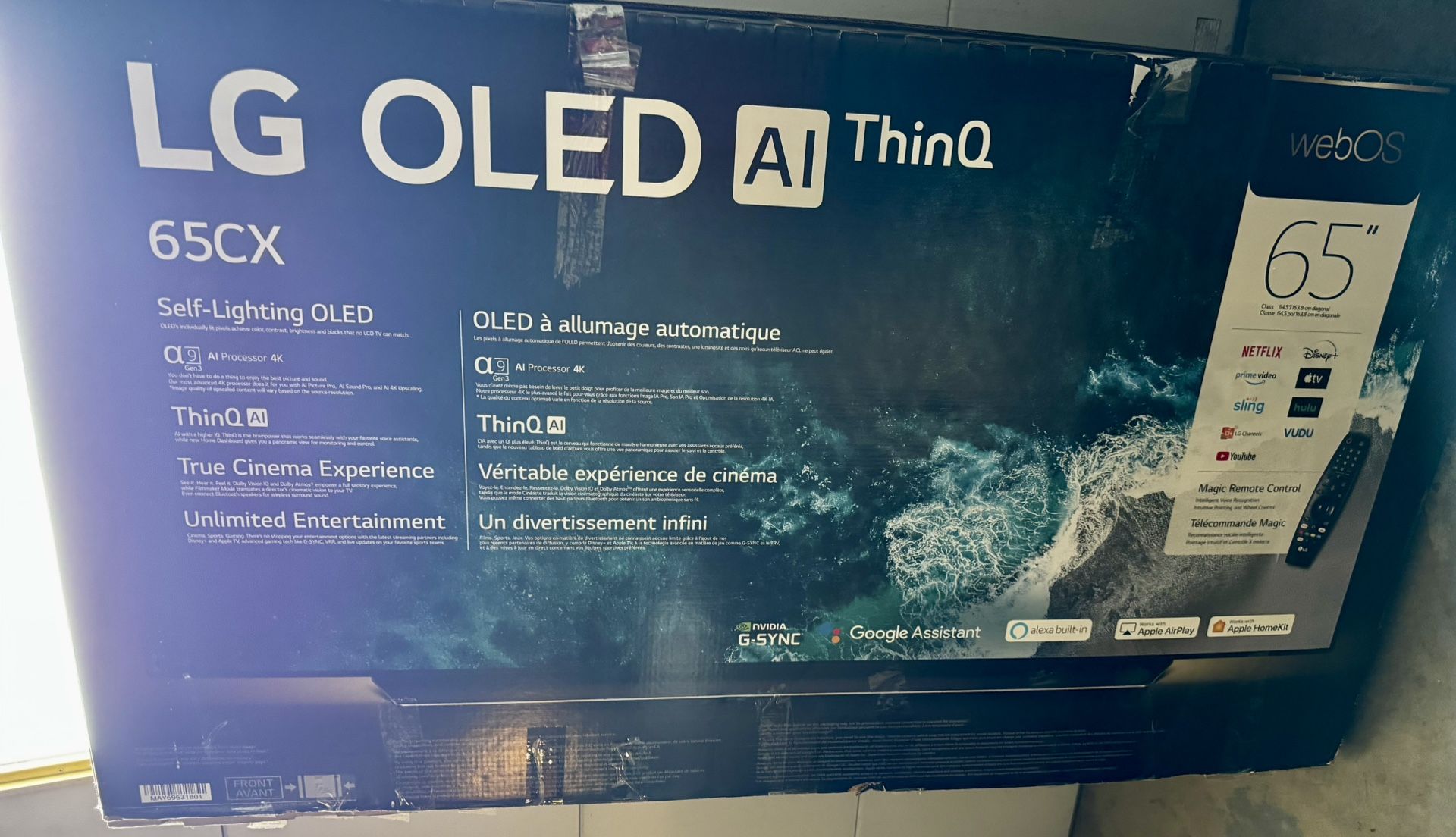 Empty Tv box 65”