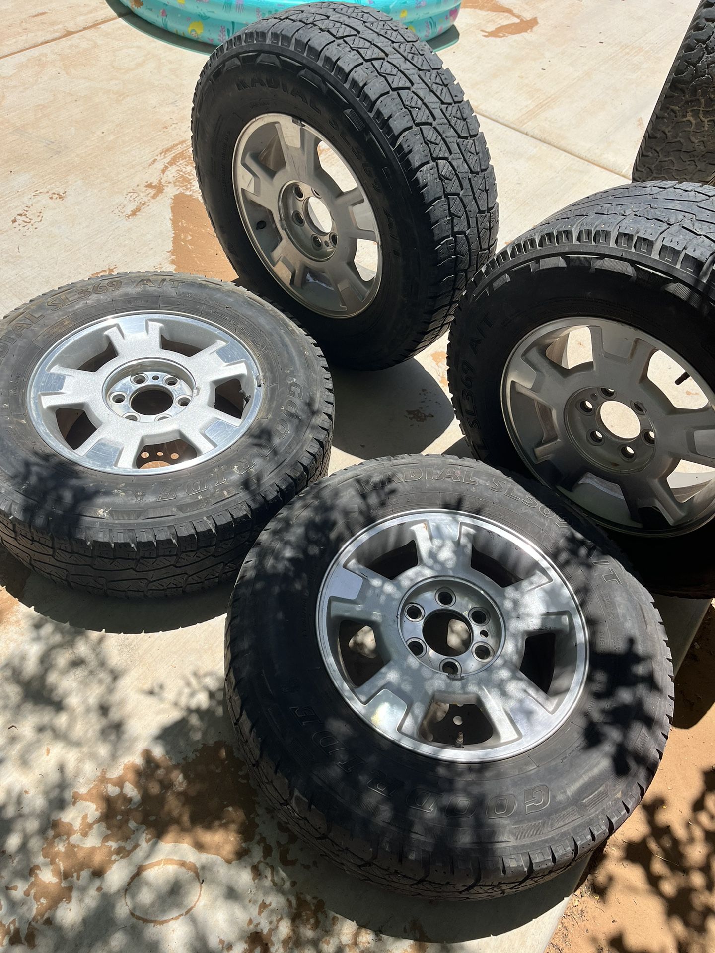 265/70/R17 Tires & Rims