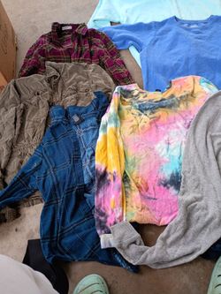 Box of small clothes