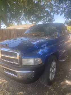 2000 Dodge Ram V8
