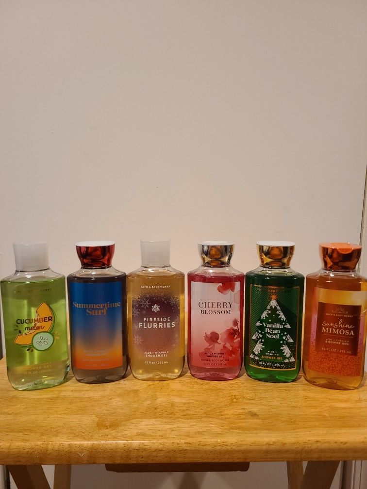 6 Bath & Bodyworks Shower Gels