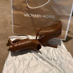 MICHAEL KORS 