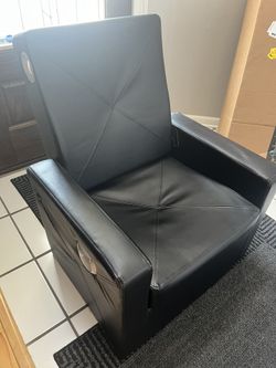 Video Gaming Chair Foldable Ottoman With Storage. Best Offers Accepted !