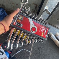 11 Piece Ratchet Husky Set Saw New