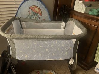 Baby Delight Bedside Bassinet