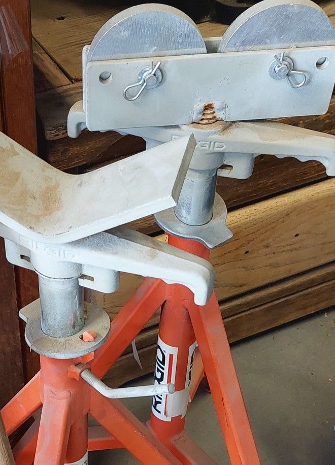 Rigid Pipe Stand And Pipe Roller - 2 Piece