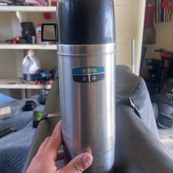 Thermos Stainless steel bottle