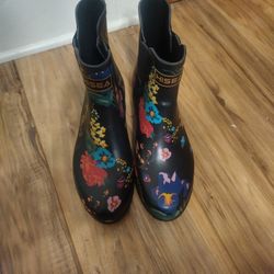 London Fog Women's Rain boots 10M US Piccadilly Ankle Multicolor Floral GorpCore
