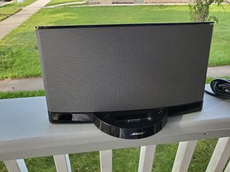 Bose speakers both great sound