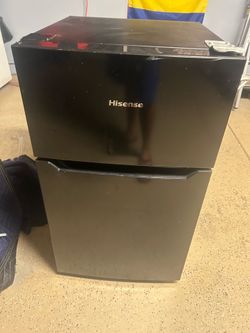 Hisense mini fridge
