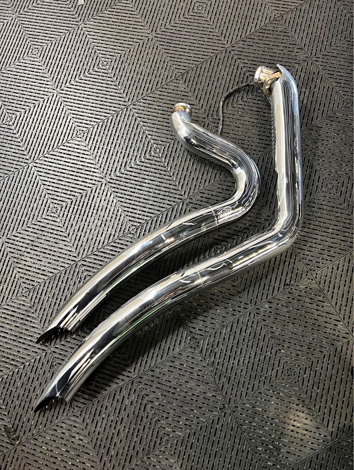 Harley Davidson Vance and Hines Chrome Exhaust