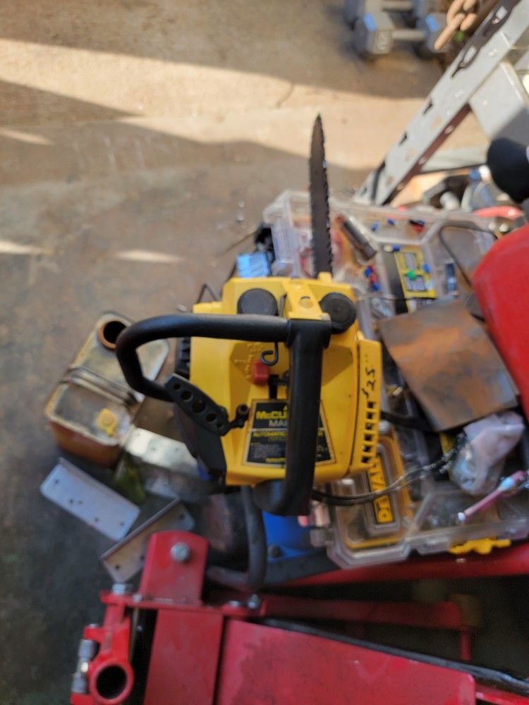 McAllen Climbing Chainsaw W/ New Chain
