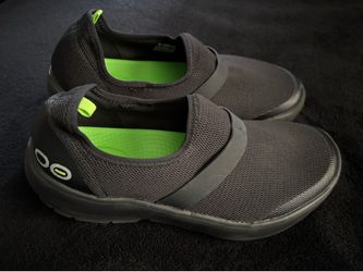 OOfos OOmg Eezee shoes