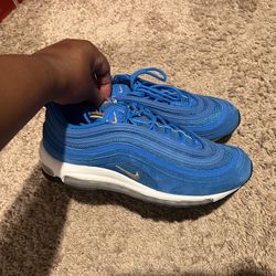 Sneakers For Sale 