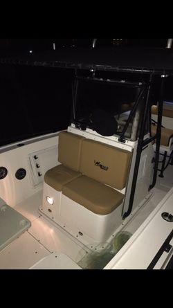 Fishing boat Mako 282