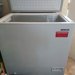 Pre-owned Deep Freezer 