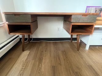 Beautiful wooden desk, 1960s style