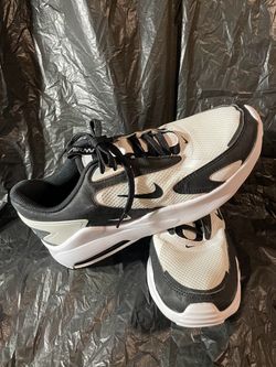 Nike Air Max Bolt Women’s Sz 10 Like New