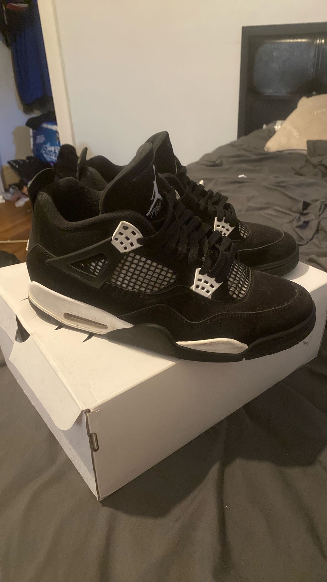 Jordan 4s