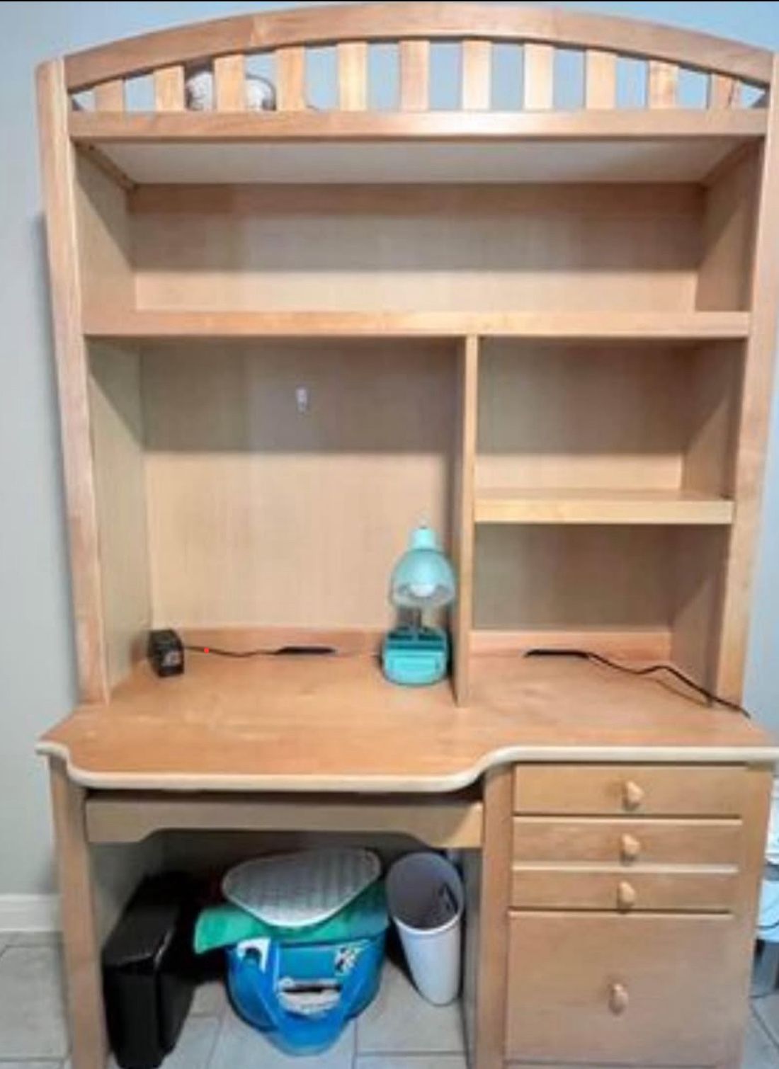 (Make an Offer!!!) Desk w/ Shelves & Storage