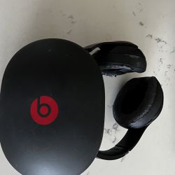 Beats Solo 3 Noise   Canceling Head  Phones 