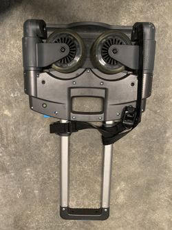 Brica Roll n Go ,car seat pull out and travel