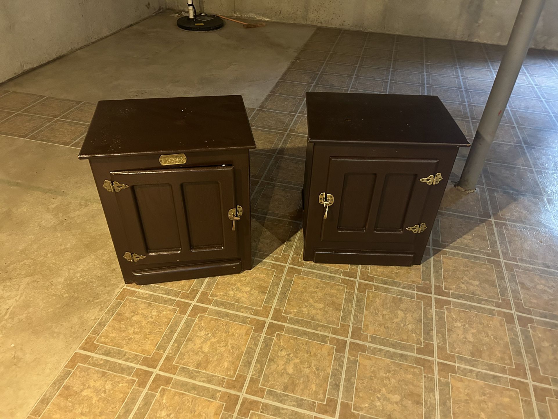 End Tables / Cabinets 