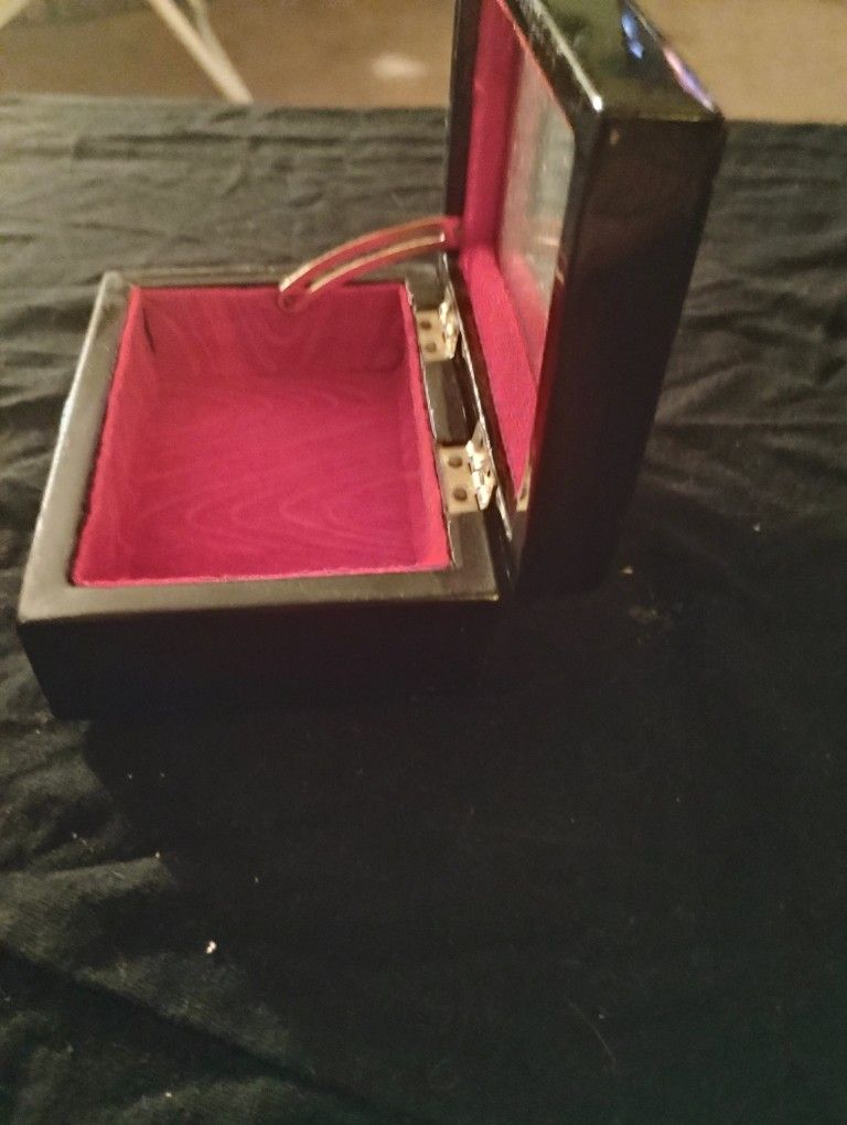 Vintage Asian Mother Of Pearl Jewelry Box