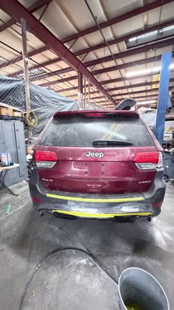 Jeep grand Cherokee tailgate