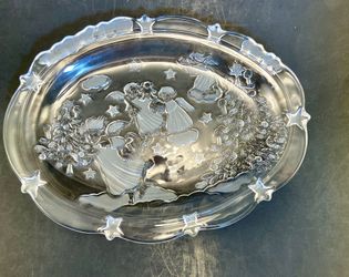 Mikasa Christmas serving Tray With Frosted Angels