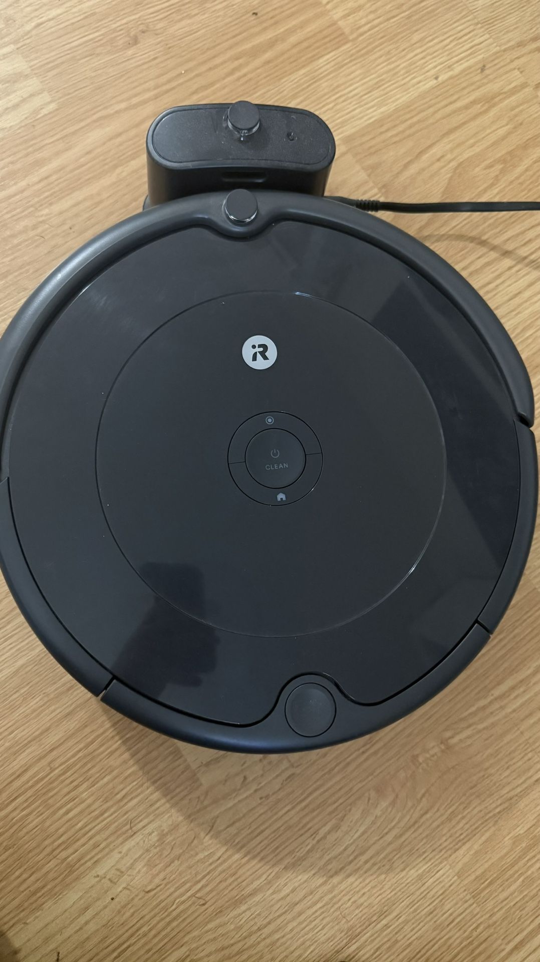 iRobot Roomba 692 Vacuum