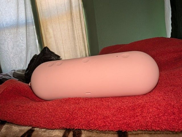 Beats Pill Pink Used