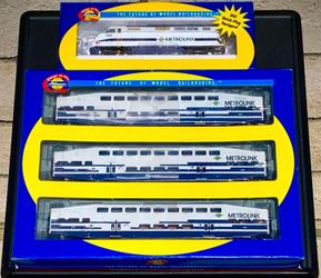 🚆Athearn HO Scale MetrolinkⓂ️⚪️⚫️