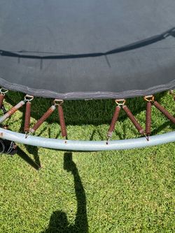****FREE TRAMPOLINE ***