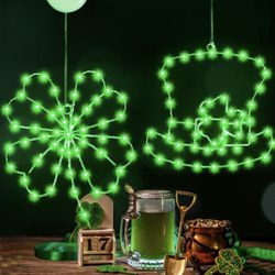St. Patrick’s Day Decor Lights,2Pcs Metal Frame Green Clover&Hat St Patricks Day Window Lights Battery Powered Hanging Irish St.Patrick's Day Decor Li