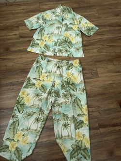 Tommy Bahamas Set Small Size Pick Up In Perris 