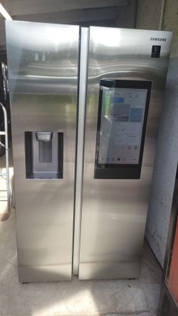 SAMSUNG SMART HUB COUNTER DEPTH REFRIGERATOR WORKS GREAT CAN DELIVER ANYWHERE