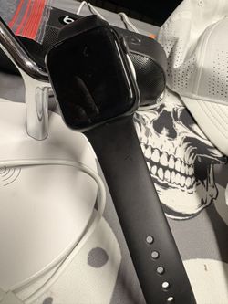 Mint Condition Apple Watch SE GPS + Cellular, 44mm Space Gray Aluminum Case with Midnight Sport Band - Regular