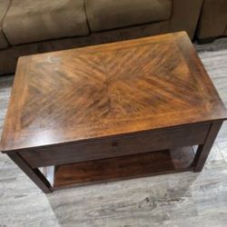 Lift Top Coffee Table/End Table 