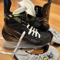 CCM Ice Hockey Skates
