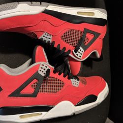 Jordan 4 Retro Toro Bravo Size 11