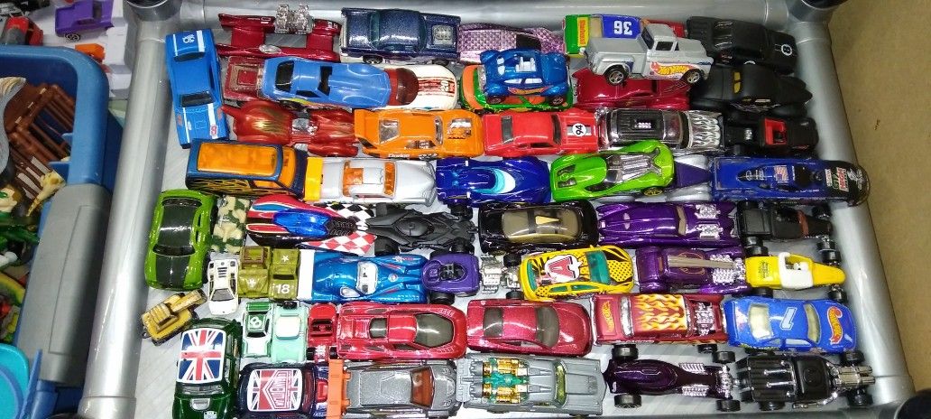 Hotwheels Lot Plus Extras.....🔥🚘