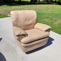 Natuzzi Leather Recliner
