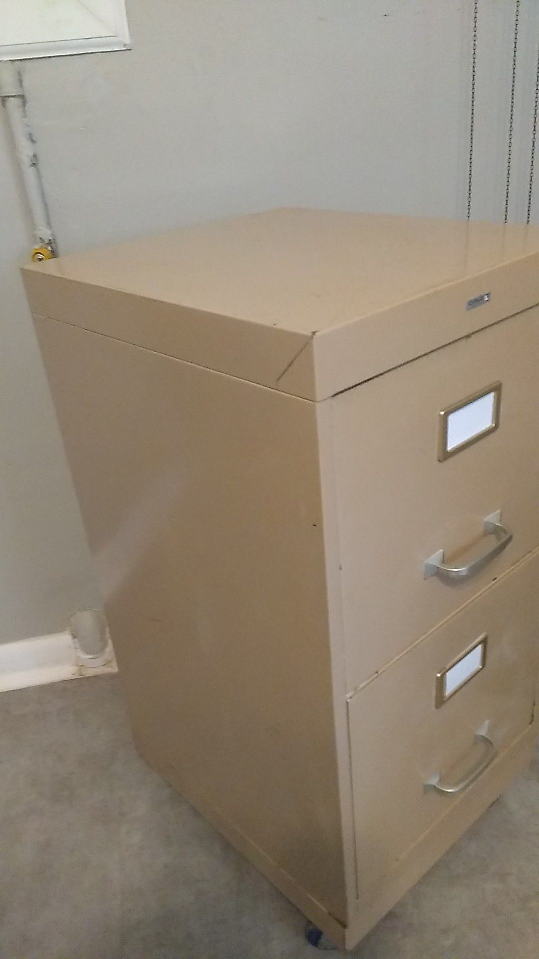 FILE CABINET ON CASTERS