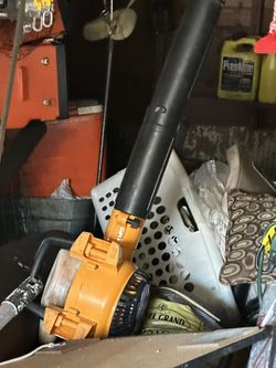 gas Leaf  Lower And Reverse To Vacuum Up The Leaves Into It’s Own  Bag