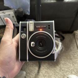 Instant Camera