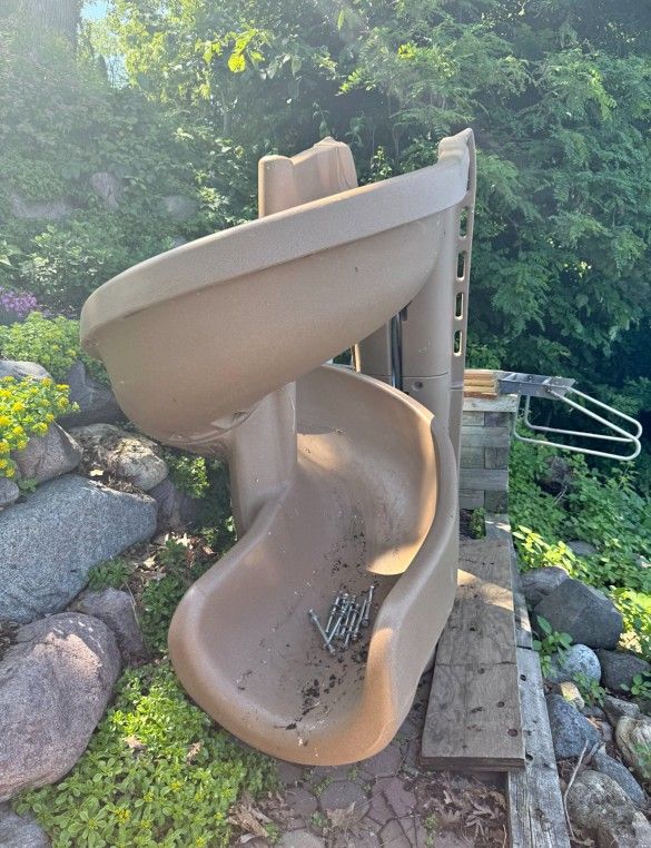 S.R. Smith HeliX2 Pool #Slide
